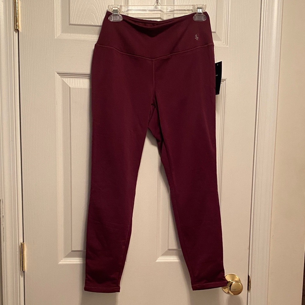 Torrid Active Burgundy Fleece Lined Leggings…size 0/L/12
